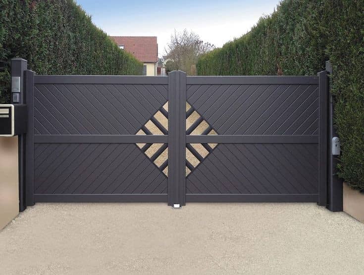 Charcoal aluminium gate with diamond medallion accent